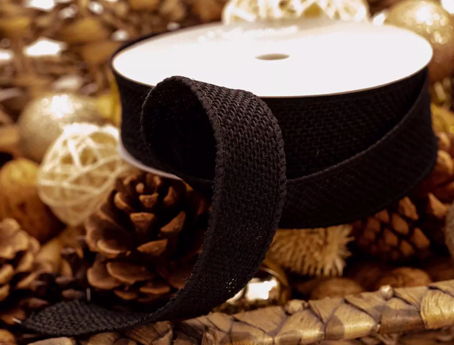 Black Wired Edge Woven Hessian Ribbon